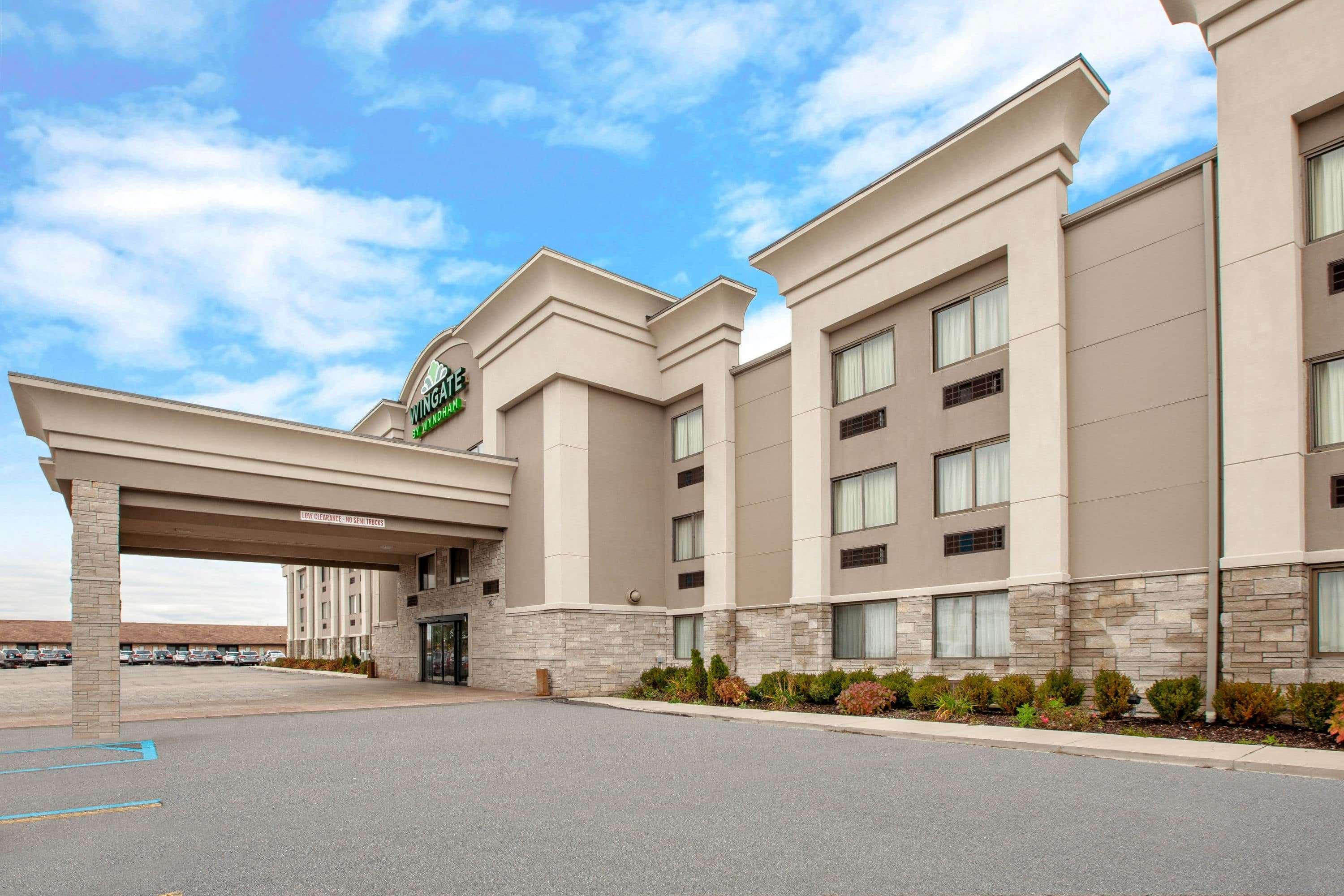 Wingate By Wyndham Detroit Metro Airport Hotel Romulus Ngoại thất bức ảnh